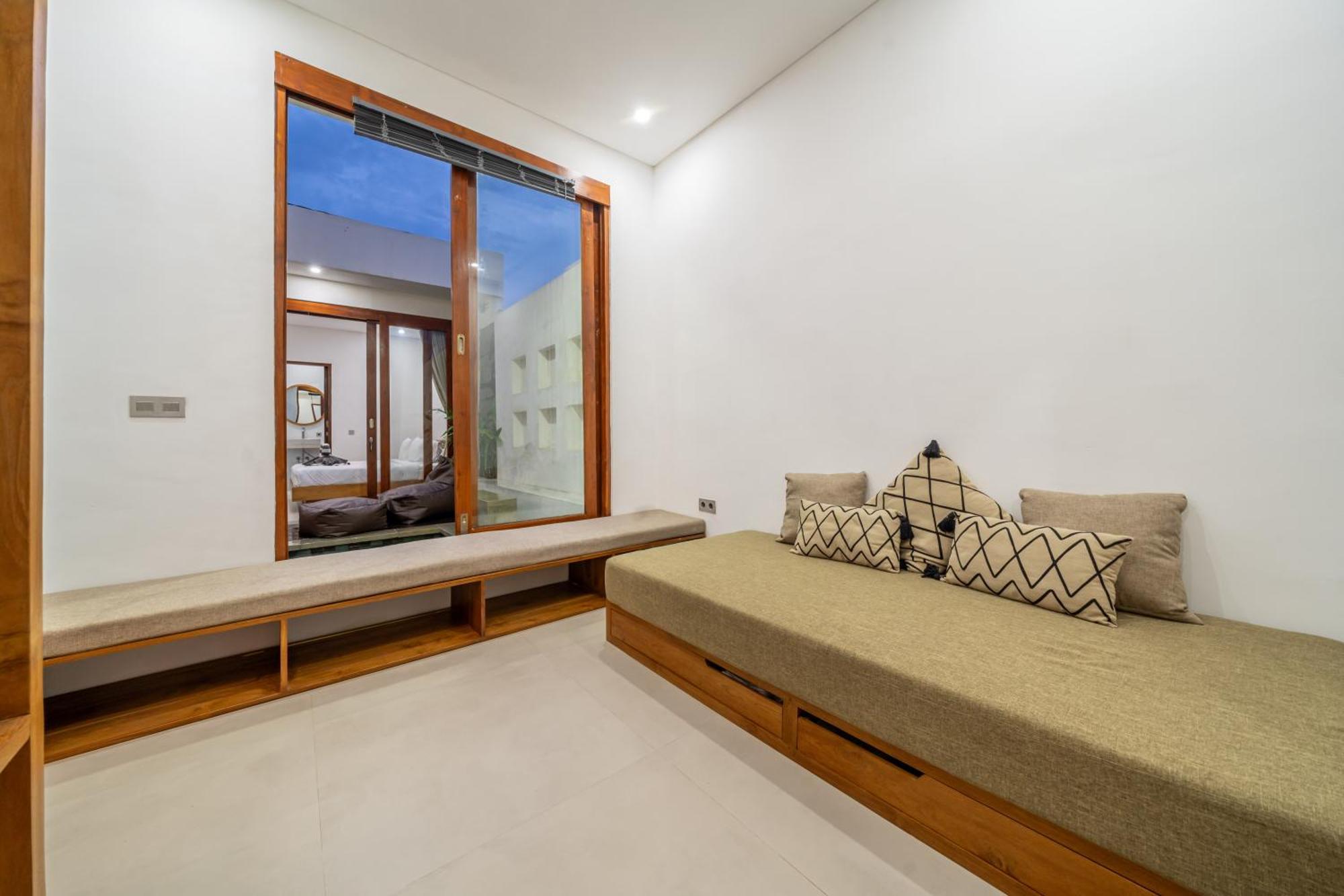 Sun-kissed Luxury - 2bdr With Pool, Seminyak (Bali)